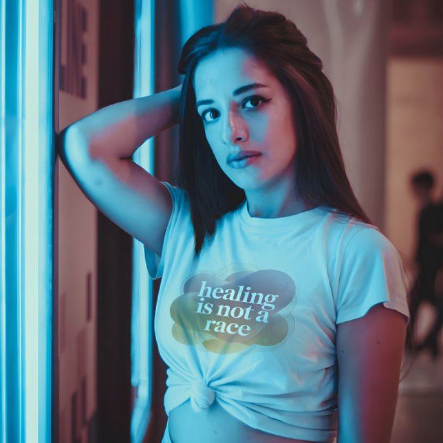 Healing Is Not a Race – Pastel Wellness T Shirt (Skapare uppladdad)
