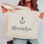 Heart Anchor Personlig Namn Bachelorette Jumbo Tygkasse<br><div class="desc">Välkomna brudtärmar och vänner till din nautiska eller botande bachelorette-fest med den söta personligen tote bags. Utformningen har en marin blå frakt som är täckt av ett litet hjärta, med en rad av anpassningsbarnas kursiva skripttext under. Anpassa till varje gästs namn för ett välkomstkort som matchar ditt helg-tema för bachelorette!...</div>