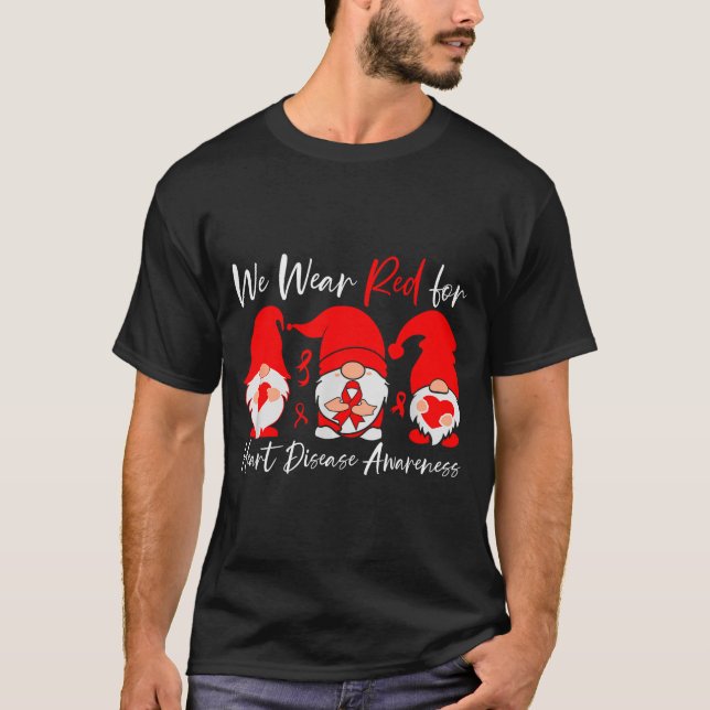 Heart Disease Awareness Gnome  T Shirt (Framsida)