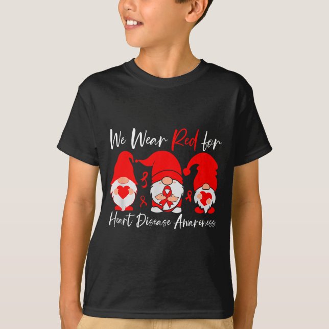 Heart Disease Awareness Gnome  T Shirt (Framsida)