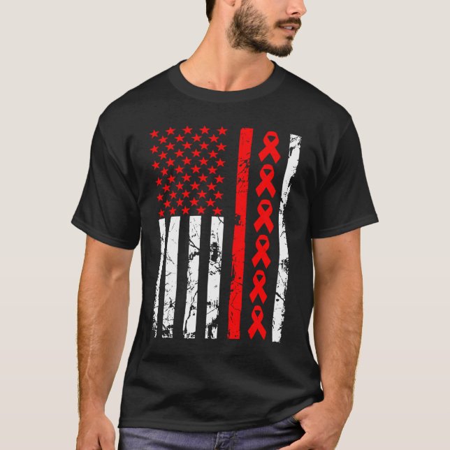Heart Disease Awareness Red Ribbon American Flag U T Shirt (Framsida)