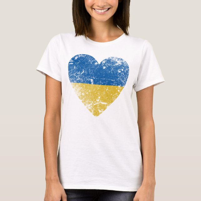 Heart Distressed Ukraine Flag, Country Pride T Shirt (Framsida)