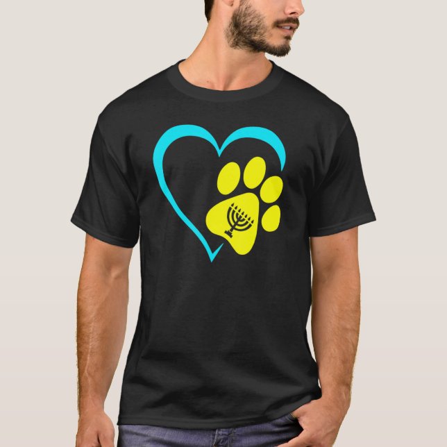 Heart Dog Paw Print Menorah Hanukkah Chanukah Jewi T Shirt (Framsida)