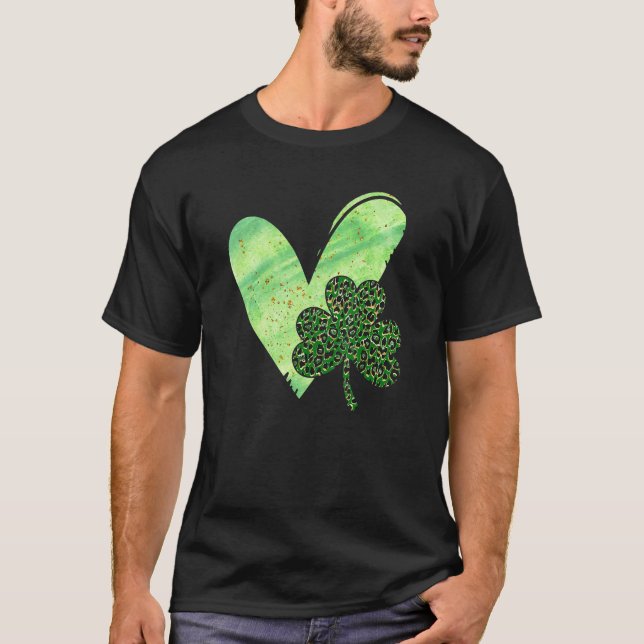Heart Leopard C Shamrock Lucky St patricks day Iri T Shirt (Framsida)