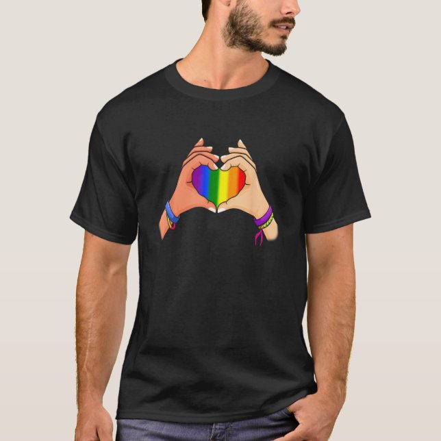 Heart LGBT Rainbow Flag LGBTQ Gay Pride Month Mela T Shirt (Framsida)