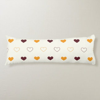 Heart Pattern with Orange & Brown Hearts Kroppskudde