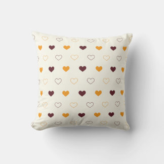 Heart Pattern with Orange & Brown Hearts Kudde