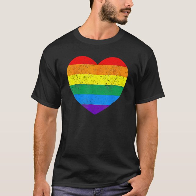 Heart Rainbow Flag LGBT Gay Les Pride Support LGBT T Shirt (Framsida)