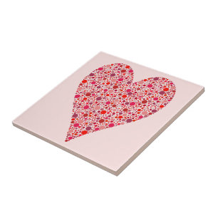 Heart Shape Crimson Polka dots på Rosa Kakelplatta