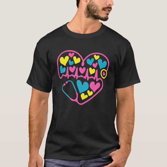 Heart Stethoscope LGBQ Pansexual Pride Nurse RN Nu T Shirt (Framsida)