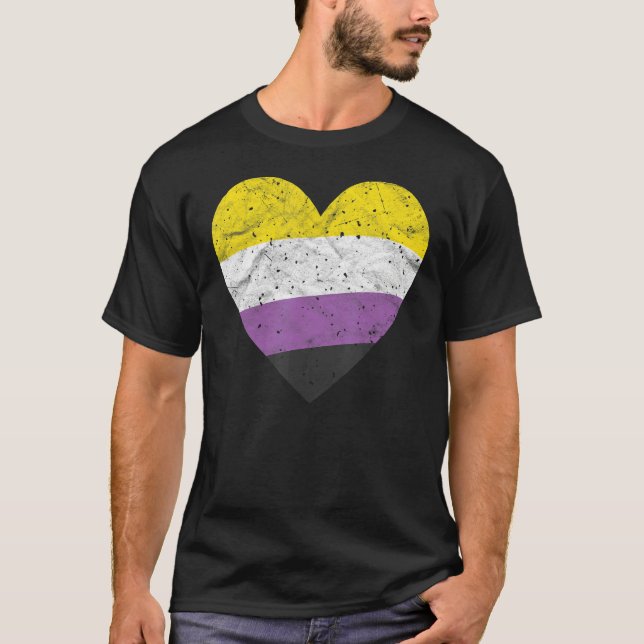 Heart with Non Binary Flag   Nonbinary Pride Month T Shirt (Framsida)