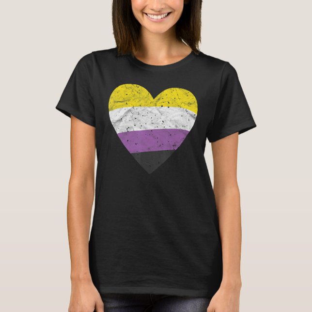 Heart with Non Binary Flag   Nonbinary Pride Month T Shirt (Framsida)