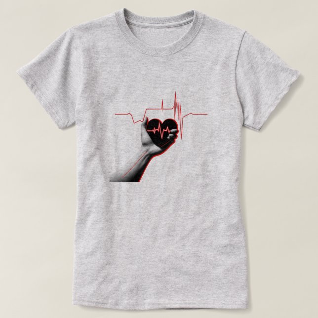 Heartbeat Love Design – Hand Holding Heart  T Shirt (Design framsida)