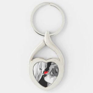 heARTdogchowkeychainen Twisted Heart Silverfärgad Nyckelring