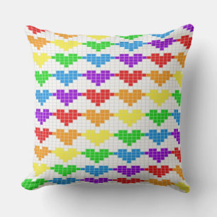 Hearter Aflutter: Rainbow C2C Crochet Heart Throw Kudde