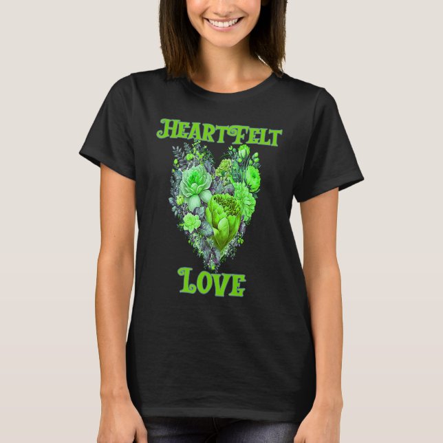 HEARTFELT LOVE FLORAL HEART GREEN T SHIRT (Framsida)