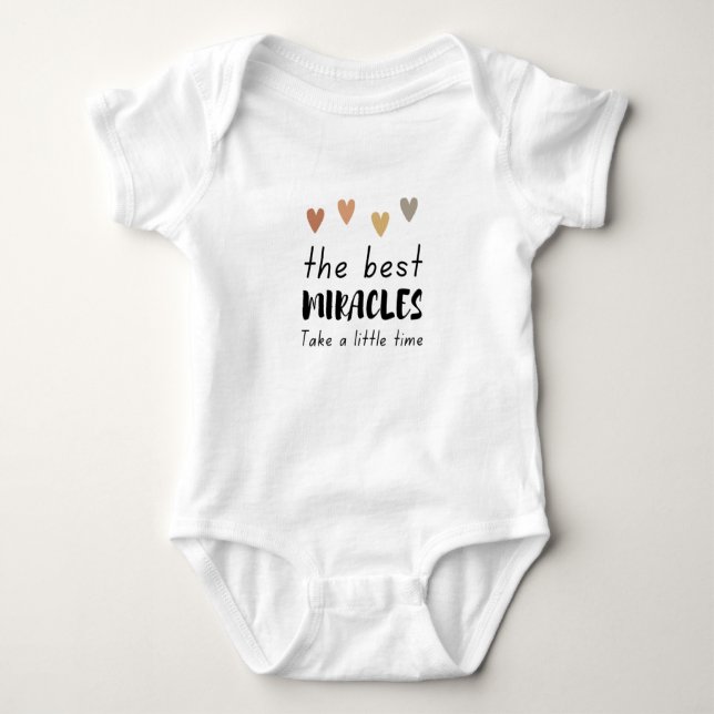 Heartfilt Baby Bodydress: Best Miracles Design T Shirt (Framsida)
