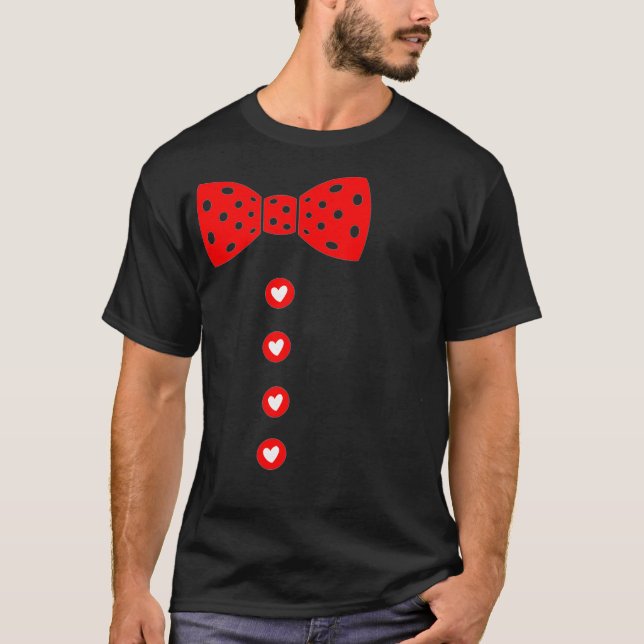 Hearts Bow Tie Suspenders Valentines day T Shirt (Framsida)