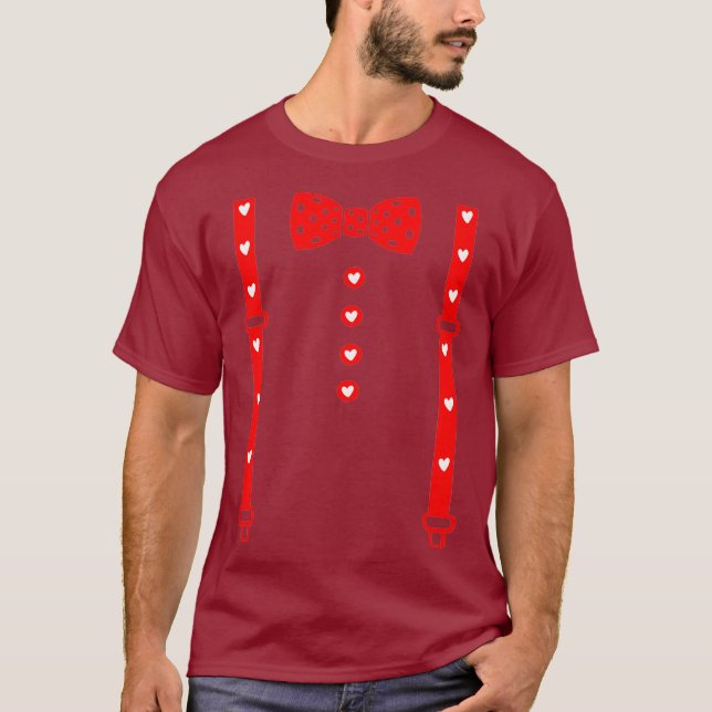 Hearts Bow Tie Suspenders Valentines day T Shirt (Framsida)