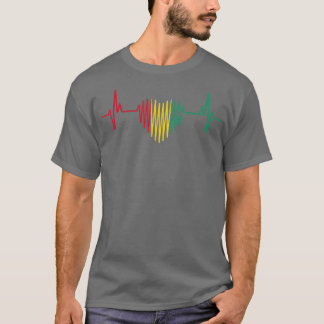Heartslag Design Guinea Flagga T Shirt
