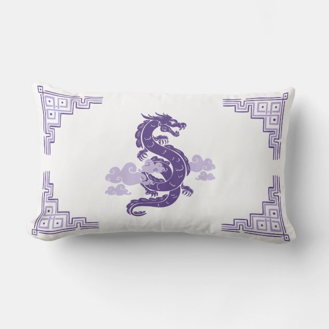 Heather Lila Chinoiserie Dragon and Clouds Lumbarkudde (Framsida)