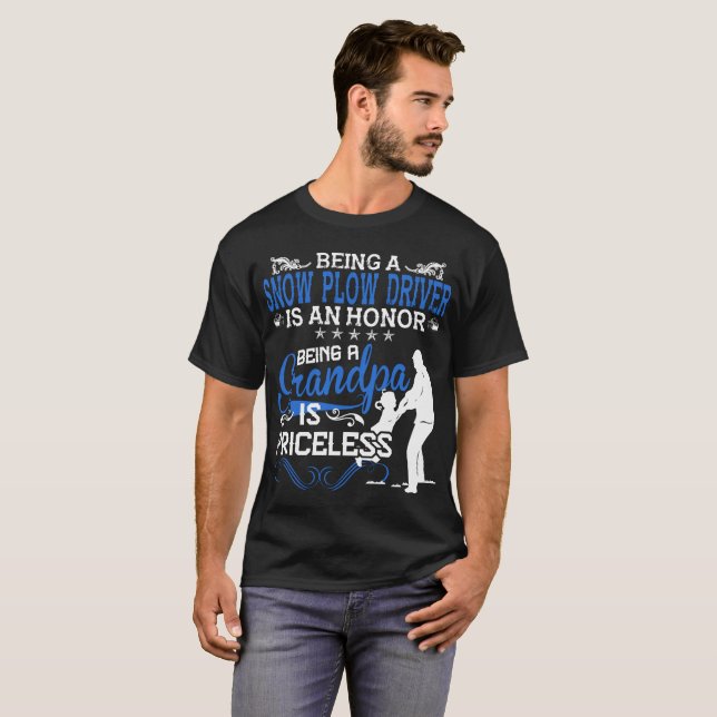 Heder för snöplogchauffören som är morfadern, är t shirt (Hel framsida)
