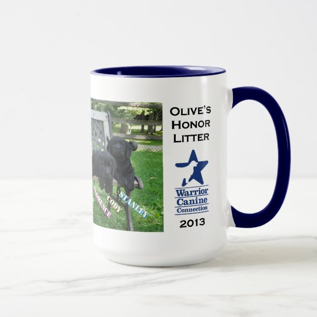 Hederkull tar av planet muggen mugg (Höger)