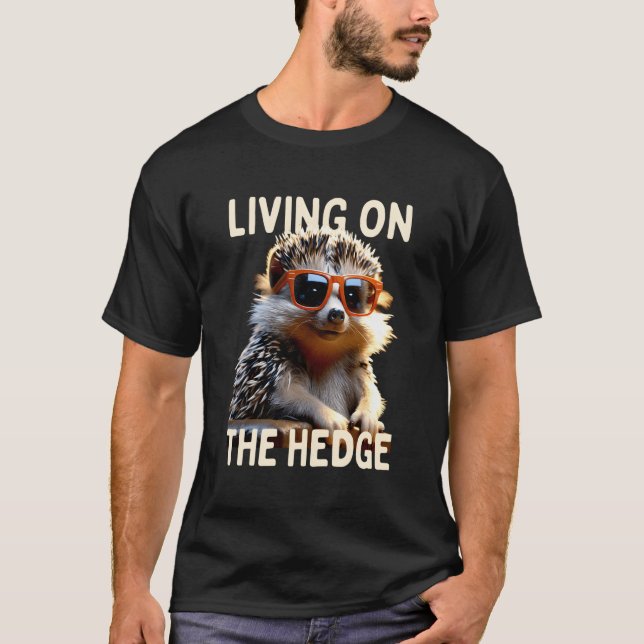 Hedgehog bor på hedge Pun Animal i Kärlek T Shirt (Framsida)