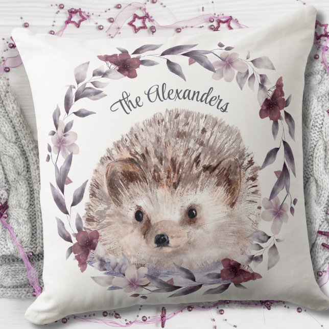 Hedgehog Cute Woodland Watercolor Monogrammed Namn Kudde (Hedgehog Cute Watercolor Illustration Monogram Name Throw Pillow)