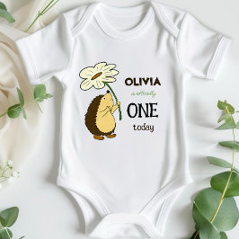 Hedgehog med blomma t shirt