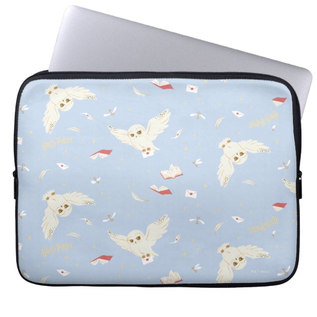 Hedwig-Uggla Postbrev och böcker Mönster Laptop Fodral (Framsidan)