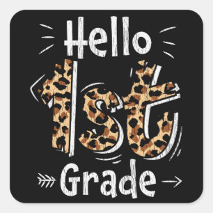 Hej 1:a klass leopardtryck tillbaka till skolan tj fyrkantigt klistermärke