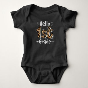 Hej 1:a klass leopardtryck tillbaka till skolan tj t shirt