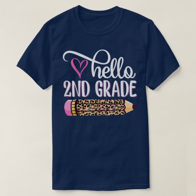 Hej 2:a Klass Leopard Tie Dye Pencil Cute Teacher T Shirt (Design framsida)