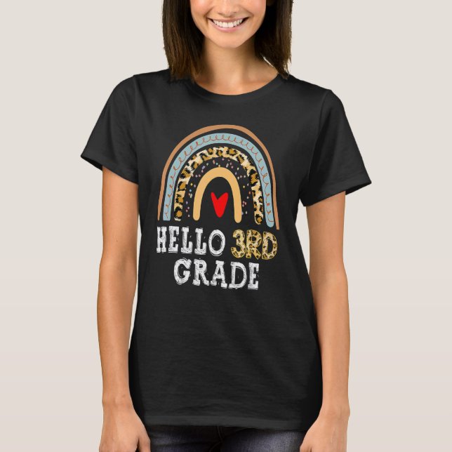 Hej 3rd Klass Leopard Rainbow Back to school Tea T Shirt (Framsida)