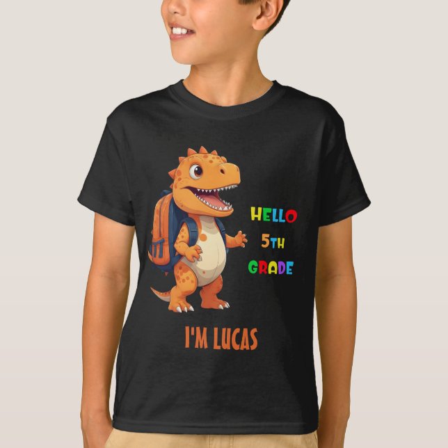 Hej 5:e klass-dinosaur med namn back to school t shirt (Framsida)