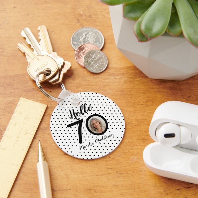 Hej 70 Black & White Dots Photo & Namn Birthday Nyckelring (Skrivbord)