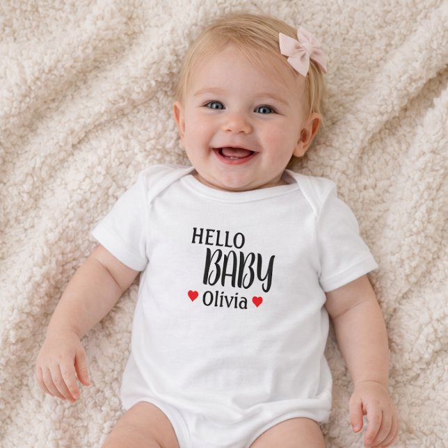 Hej Baby Olivia Röda Hjärtan  T Shirt (Skapare uppladdad)