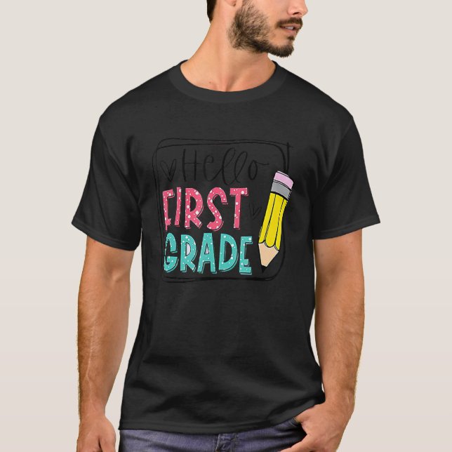 Hej First Klass Pencil Back to school Lärare Ki T Shirt (Framsida)