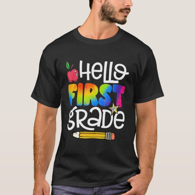 Hej First Klass Tie Dye Back to school Lärare T Shirt (Framsida)