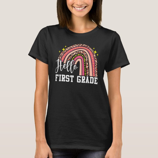 Hej Första Klass 1:a Klass-regnbåge leopard back t Shirt (Framsida)
