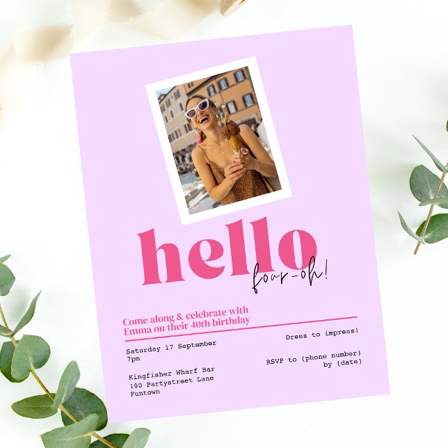 "Hej, fyrtio!" 40-års födelsedags lila inbjudan (Skapare uppladdad)