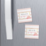 Hej Gorgous Magnet | Rosa Rand och  Peony<br><div class="desc">Hej härlig! Fridge-magnet har en känslig bakgrund i rosa rand,  faux guld gräns och en grupp peonier i söt  toner. Samordnar med våra Rosa inbjudningspaket för Rand &  peonin,  kontorsmateriel,  hemvaror och tillbehör. Anpassadet är fullt ut.</div>