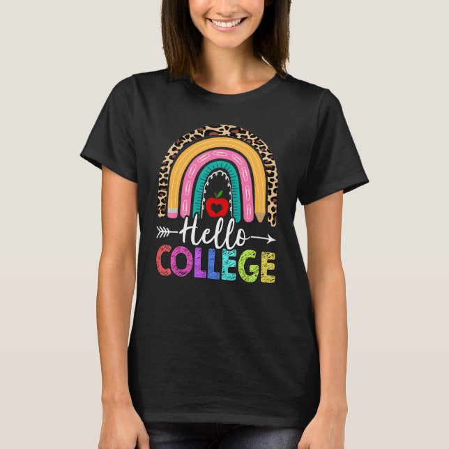 Hej högskolelärare regnbåge leopard tillbaka till  t shirt (Framsida)