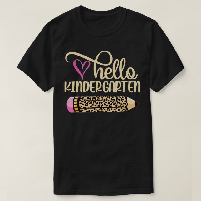 Hej Kindergarten Leopard Pencil Back to school ( T Shirt (Design framsida)