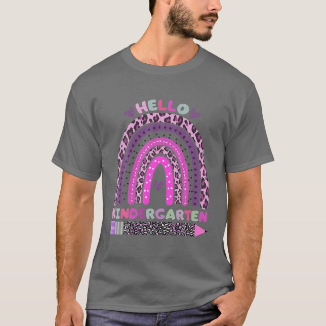 Hej Kindergarten Leopard Rainbow Lila Girls Te T Shirt (Framsida)