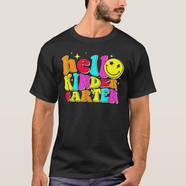 Hej Kindergarten Retro Back to school Teacher St T Shirt (Framsida)