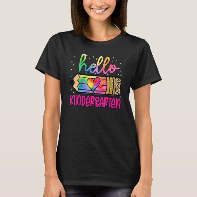 Hej Kindergarten Tie Dye Pencil Lycklig First Scho T Shirt (Framsida)