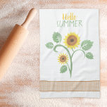 Hej Summer Sunblomma Gingham Kökshandduk<br><div class="desc">En kökshandduk med originalillustration av Mango Måne Studio. Hej Sommaren! En solig gult solros,  åtföljd av en charmig brun gingham gräns som tillför en aning strålande elegans!</div>