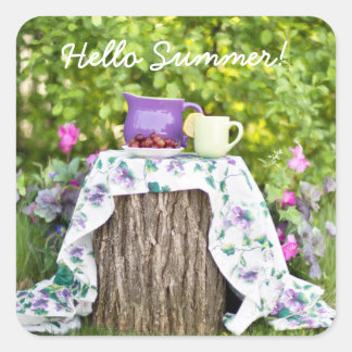 Hej Summer Tea and Plums in Garden Fyrkantigt Klistermärke